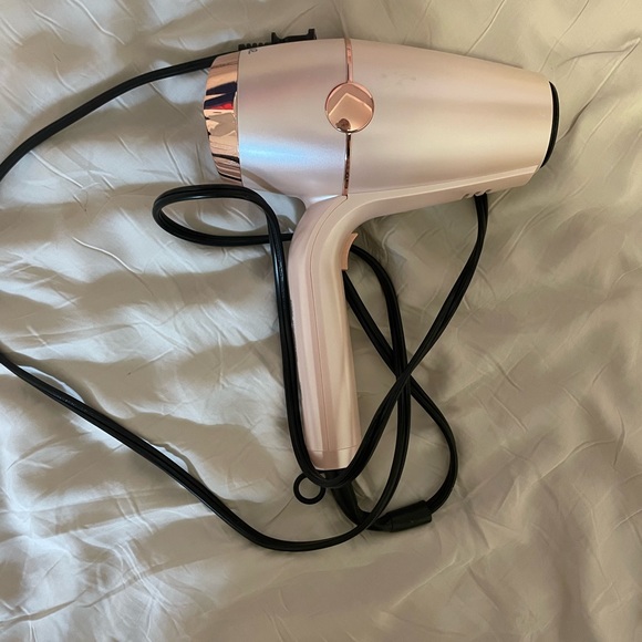 Blowdryer - Picture 1 of 3